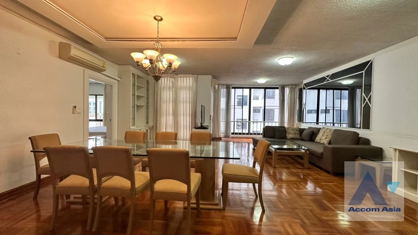 unitPet friendly |  3 Bedrooms  Apartment For Rent in Ploenchit, Bangkok  near BTS Chitlom (AA11548)