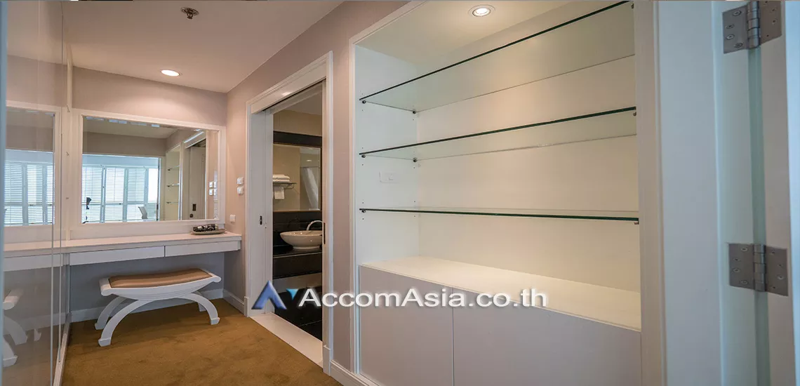 4  4 br Apartment For Rent in Ploenchit ,Bangkok BTS Ploenchit at Luxurious Place in Luxury Life AA11550