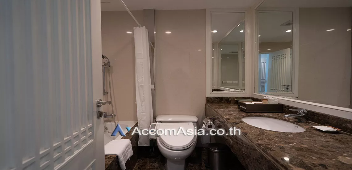 7  4 br Apartment For Rent in Ploenchit ,Bangkok BTS Ploenchit at Luxurious Place in Luxury Life AA11550