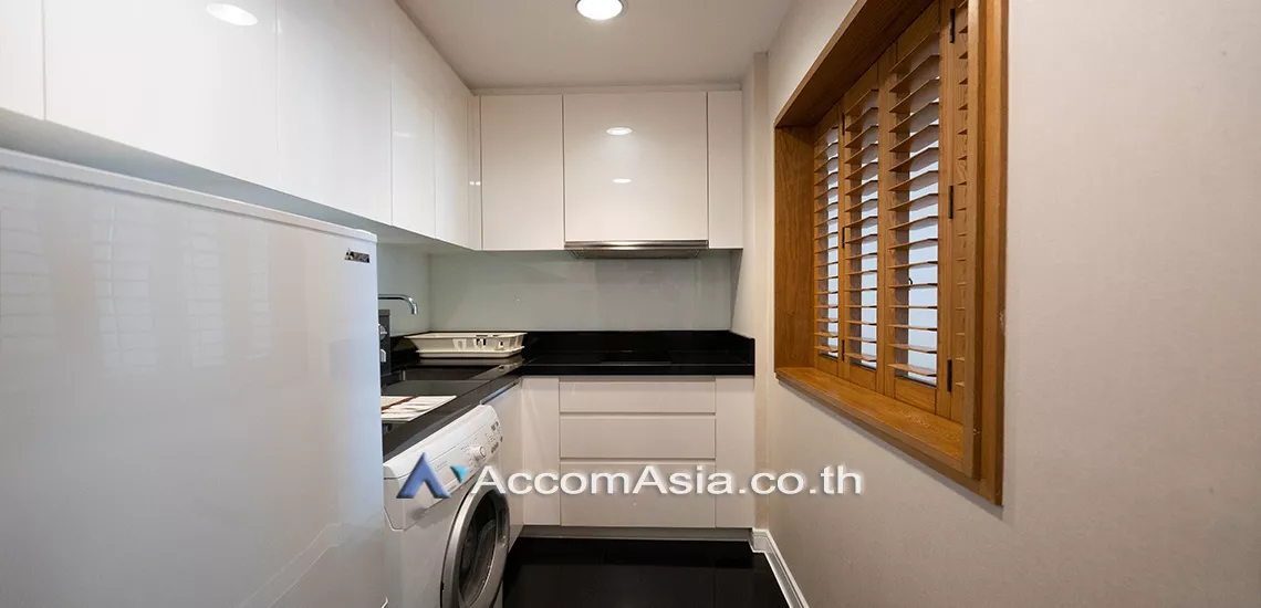 unit 1 Bedroom  Apartment For Rent in Ploenchit, Bangkok  near BTS Ploenchit (AA11551)