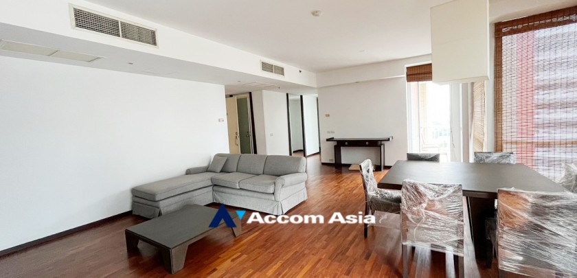 Double High Ceiling condominium for rent in Ploenchit, Bangkok Code AA11558