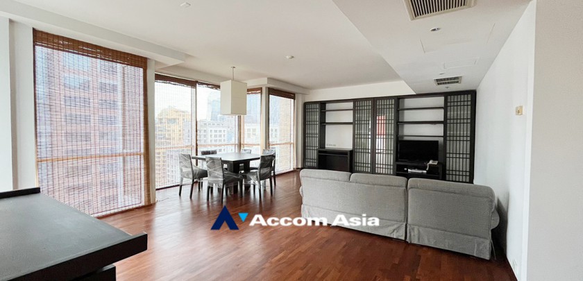 Double High Ceiling condominium for rent in Ploenchit, Bangkok Code AA11558