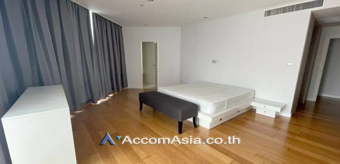 8  4 br Condominium For Rent in Ploenchit ,Bangkok BTS Sala Daeng - MRT Sam Yan at Chamchuri Square Residence AA11560