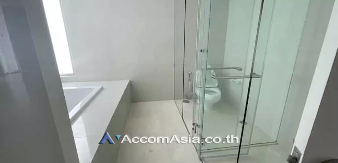 12  4 br Condominium For Rent in Ploenchit ,Bangkok BTS Sala Daeng - MRT Sam Yan at Chamchuri Square Residence AA11560
