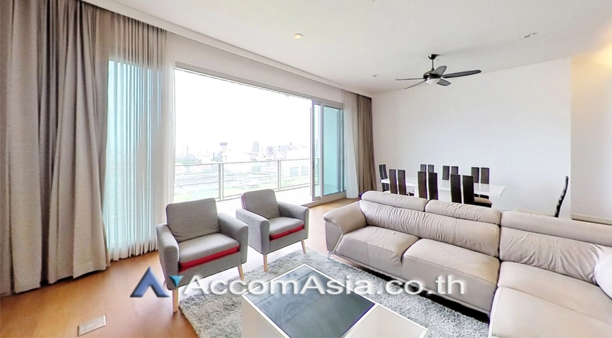 unit 3 Bedrooms  Condominium For Rent in Ploenchit, Bangkok  near BTS Ratchadamri - MRT Silom (AA11562)