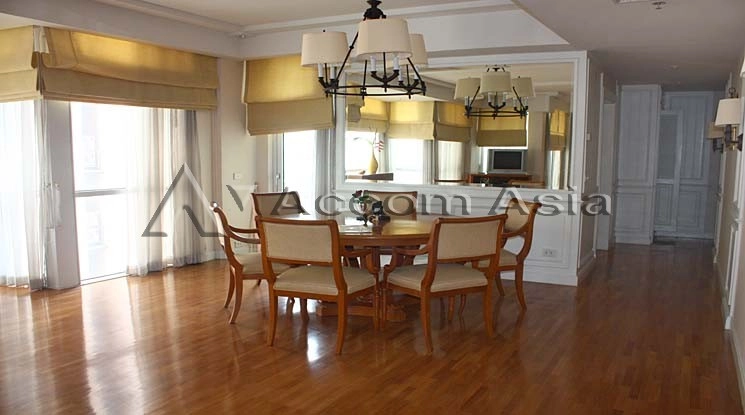 unit 2 Bedrooms  Condominium For Rent in Ploenchit, Bangkok  near BTS Chitlom (AA11576)