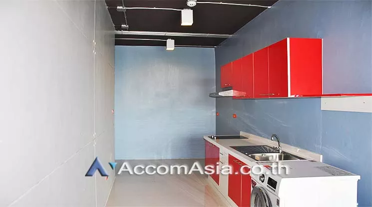 5  1 br Apartment For Rent in Sukhumvit ,Bangkok BTS Ekkamai at Modern Interiors AA11612