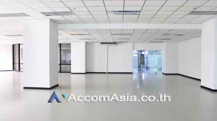  1  Office Space For Rent in Ratchadapisek ,Bangkok MRT Rama 9 at Chamnan Phenjati Business Center AA11629