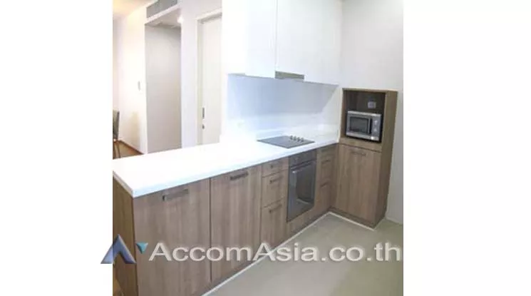  3 Bedrooms  Apartment For Rent in Sukhumvit, Bangkok  near BTS Thong Lo (AA11648)