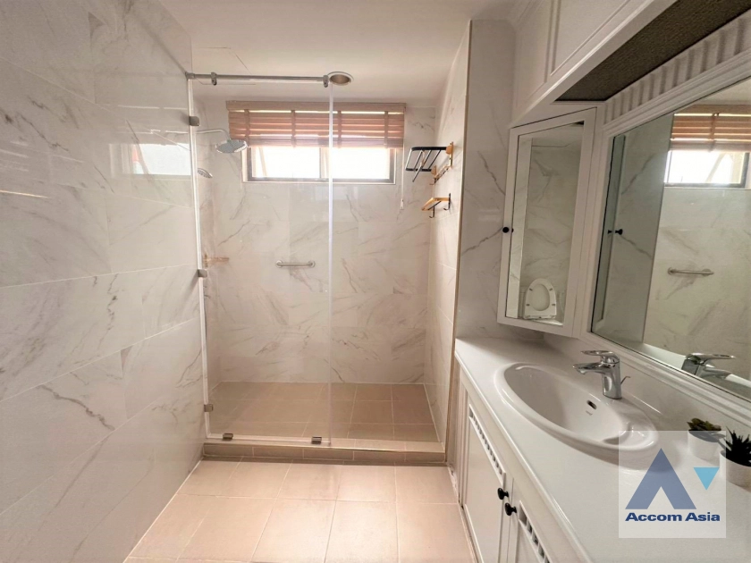 7  4 br Apartment For Rent in Sukhumvit ,Bangkok BTS Phrom Phong at Pet friendly - High rise Apartment in Phrom Phong AA11657