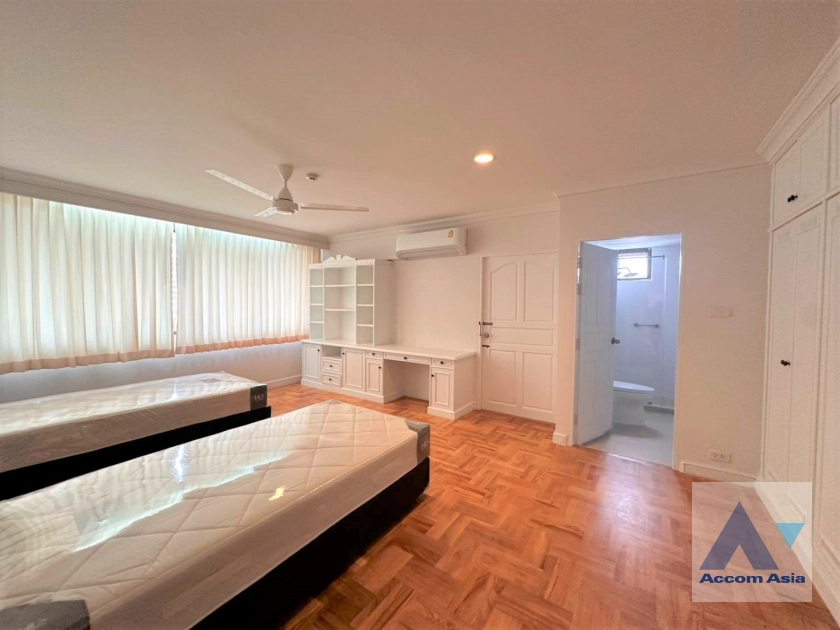 5  4 br Apartment For Rent in Sukhumvit ,Bangkok BTS Phrom Phong at Pet friendly - High rise Apartment in Phrom Phong AA11657