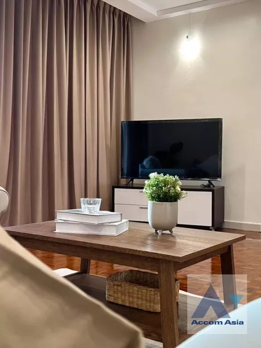  1  3 br Apartment For Rent in Sukhumvit ,Bangkok BTS Phrom Phong - MRT Phetchaburi at Classic Residence AA11662
