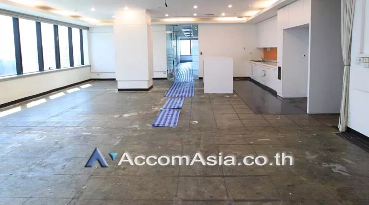 8  Office Space for rent and sale in Ratchadapisek ,Bangkok ARL Ramkhamhaeng at Charn Issara Tower 2 AA11691