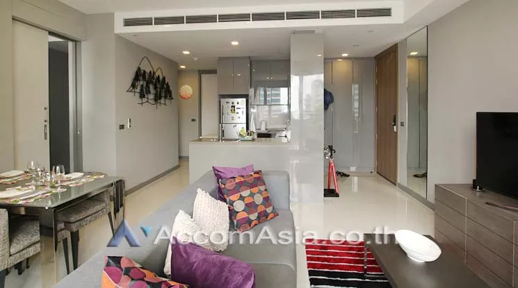 Huge Terrace | M Silom Condominium