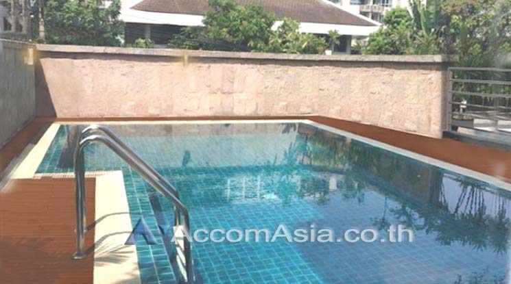  1  3 br Apartment For Rent in Sukhumvit ,Bangkok BTS Thong Lo at Low Rised Building AA11706
