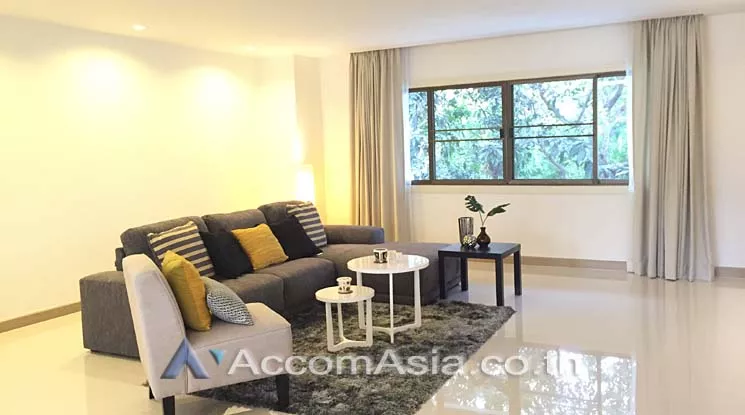 Pet friendly |  3 Bedrooms  Apartment For Rent in Sukhumvit, Bangkok  near BTS Thong Lo (AA11706)