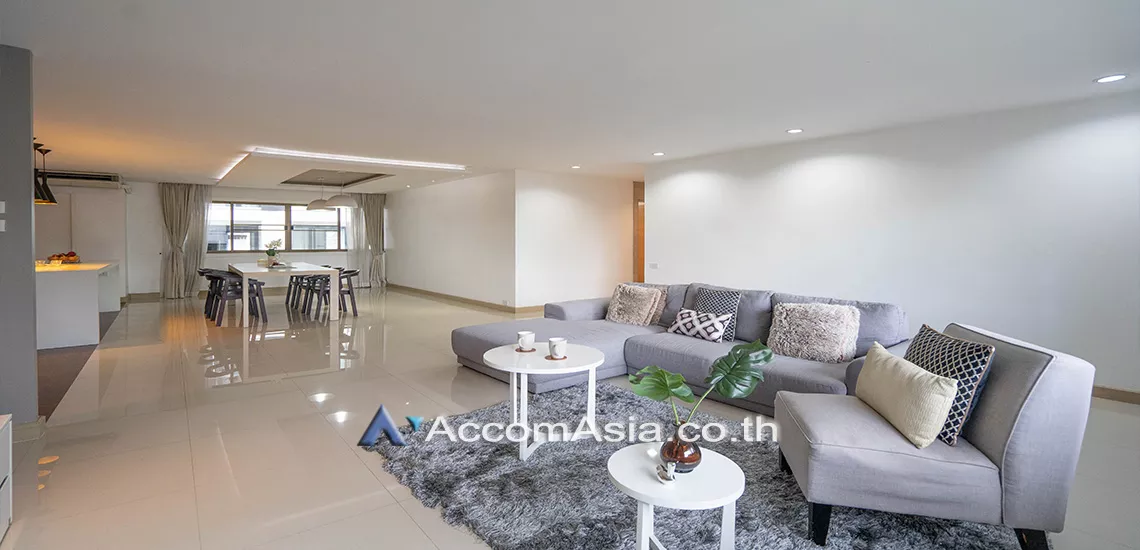  2  3 br Apartment For Rent in Sukhumvit ,Bangkok BTS Thong Lo at Low Rised Building AA11708