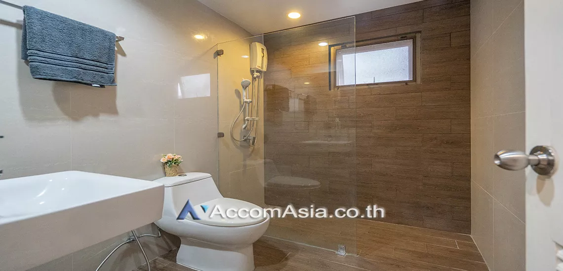 11  3 br Apartment For Rent in Sukhumvit ,Bangkok BTS Thong Lo at Low Rised Building AA11708