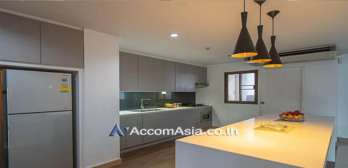 4  3 br Apartment For Rent in Sukhumvit ,Bangkok BTS Thong Lo at Low Rised Building AA11708