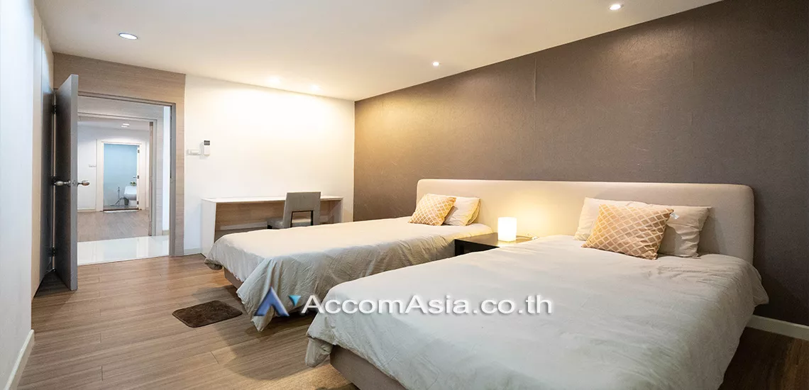 5  3 br Apartment For Rent in Sukhumvit ,Bangkok BTS Thong Lo at Low Rised Building AA11708