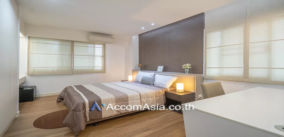 6  3 br Apartment For Rent in Sukhumvit ,Bangkok BTS Thong Lo at Low Rised Building AA11708