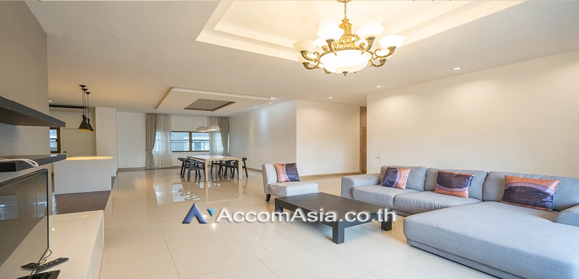 Pet friendly |  Low Rised Building Apartment  3 Bedroom for Rent BTS Thong Lo in Sukhumvit Bangkok