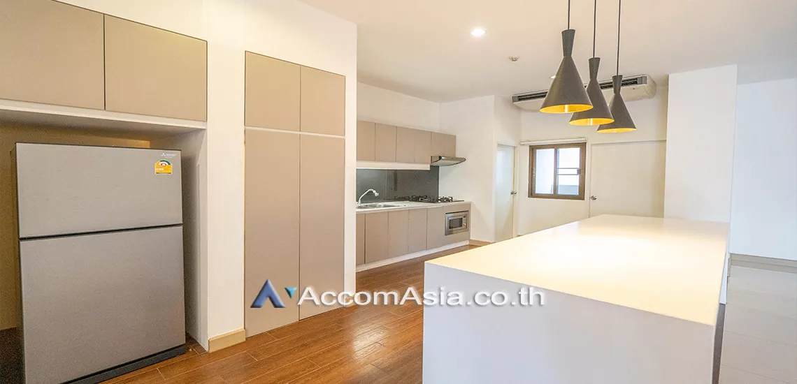  1  3 br Apartment For Rent in Sukhumvit ,Bangkok BTS Thong Lo at Low Rised Building AA11709