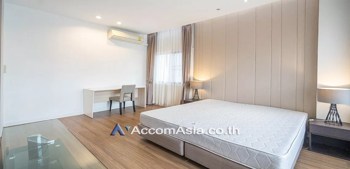 4  3 br Apartment For Rent in Sukhumvit ,Bangkok BTS Thong Lo at Low Rised Building AA11709