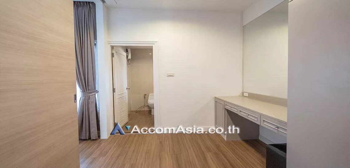 7  3 br Apartment For Rent in Sukhumvit ,Bangkok BTS Thong Lo at Low Rised Building AA11709