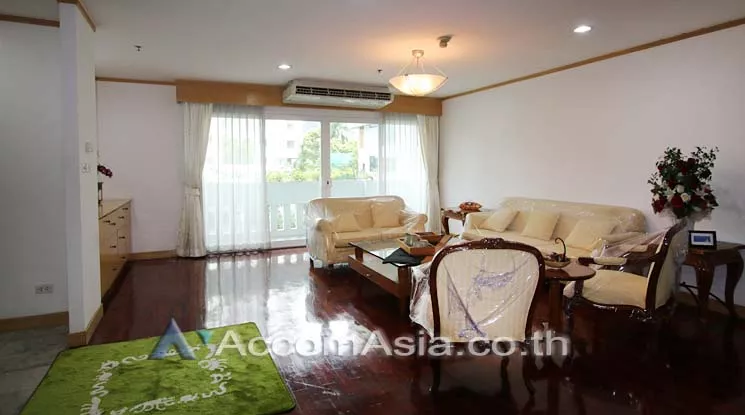  3 Bedrooms  Apartment For Rent in Sukhumvit, Bangkok  near BTS Asok - MRT Sukhumvit (AA11714)