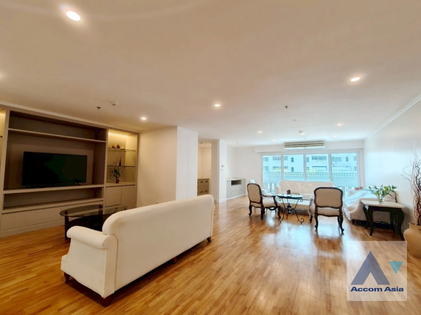  1  3 br Apartment For Rent in Sukhumvit ,Bangkok BTS Asok - MRT Sukhumvit at A Classic Style AA11714