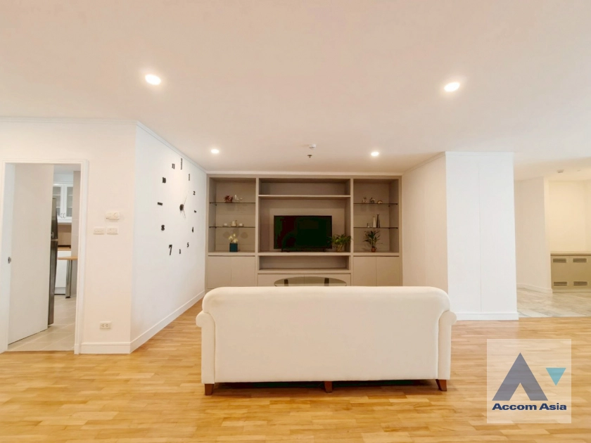 unitPet friendly |  3 Bedrooms  Apartment For Rent in Sukhumvit, Bangkok  near BTS Asok - MRT Sukhumvit (AA11714)