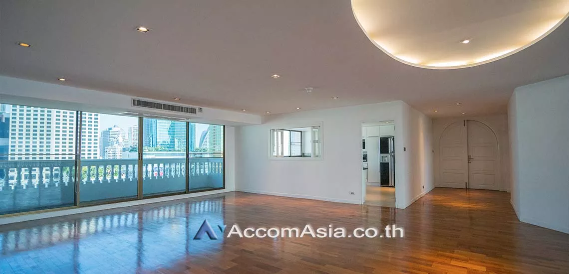 Big Balcony, Pet friendly |  4 Bedrooms  Apartment For Rent in Sukhumvit, Bangkok  near BTS Asok - MRT Sukhumvit (AA11724)