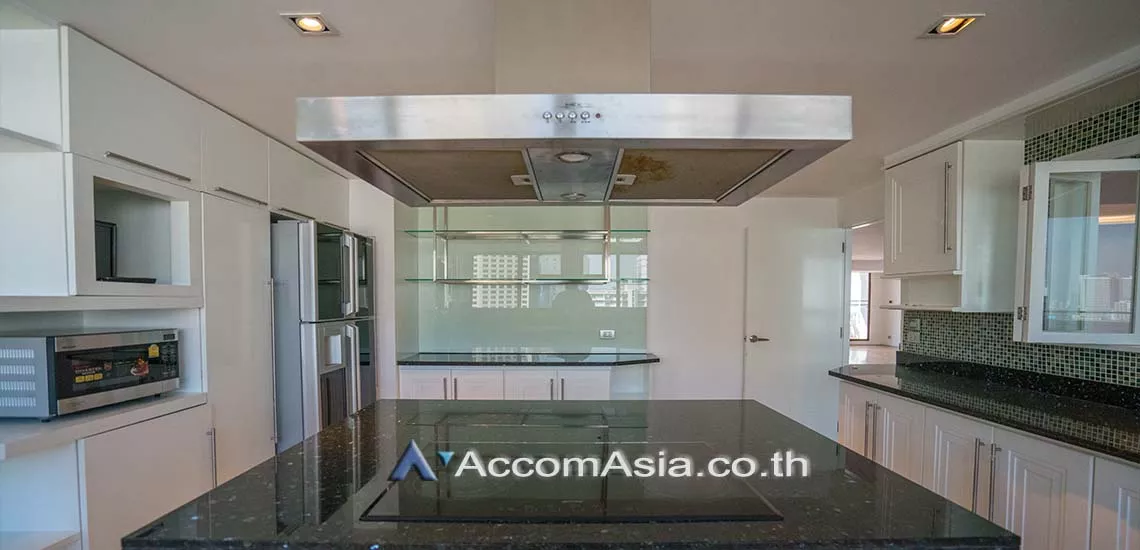 Big Balcony, Pet friendly |  4 Bedrooms  Apartment For Rent in Sukhumvit, Bangkok  near BTS Asok - MRT Sukhumvit (AA11724)