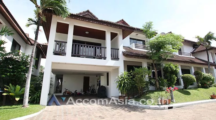 7  4 br House For Rent in Sukhumvit ,Bangkok BTS Phrom Phong at Kid Friendly House Compound AA11732