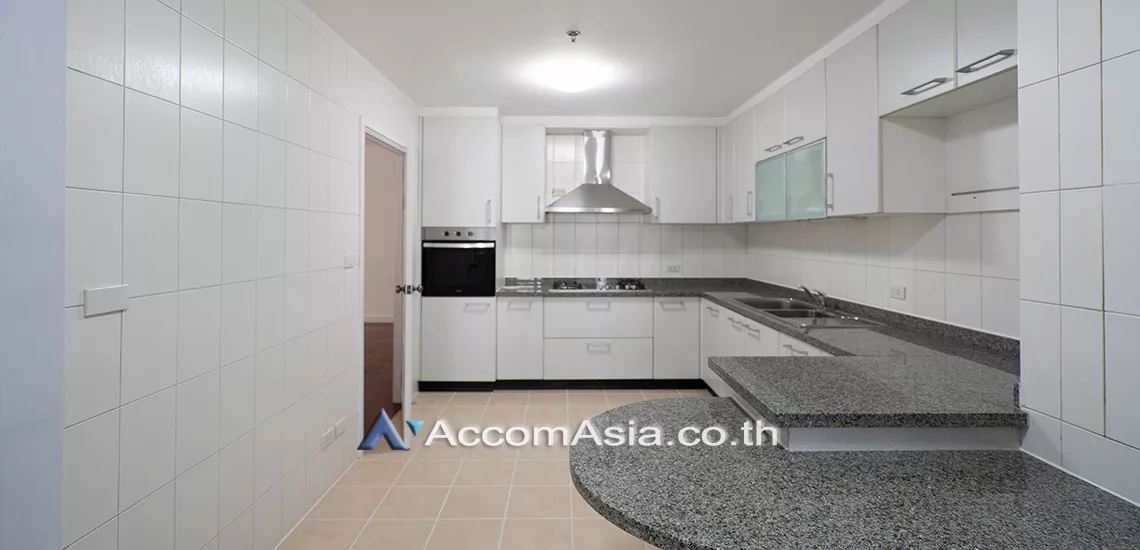  1  4 br Apartment For Rent in Sukhumvit ,Bangkok BTS Phrom Phong at Perfect for a big family AA11751