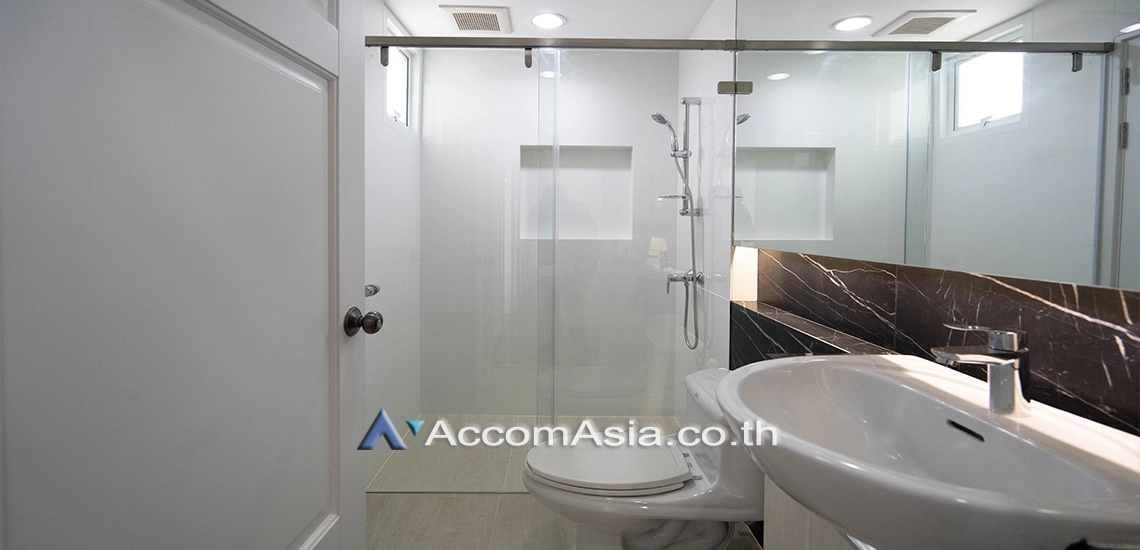 10  4 br Apartment For Rent in Sukhumvit ,Bangkok BTS Phrom Phong at Perfect for a big family AA11751