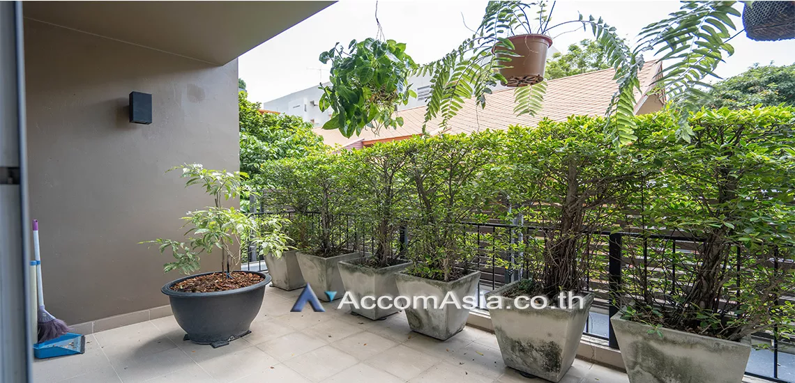 11  3 br Apartment For Rent in Ploenchit ,Bangkok BTS Ploenchit at Set in Peaceful Location AA11753