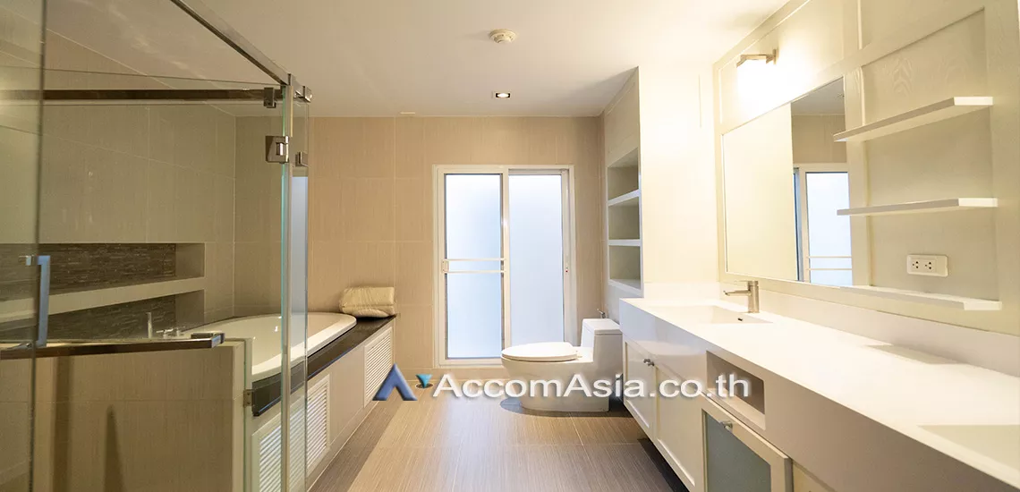 14  3 br Apartment For Rent in Ploenchit ,Bangkok BTS Ploenchit at Set in Peaceful Location AA11753