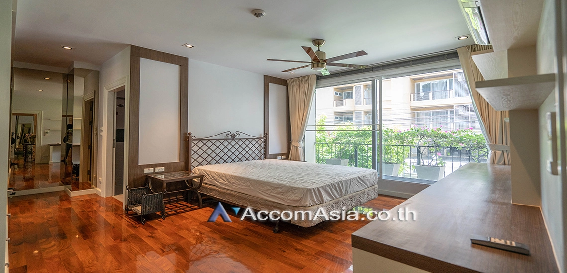 9  3 br Apartment for rent and sale in Ploenchit ,Bangkok BTS Ploenchit at Set in Peaceful Location AA11753