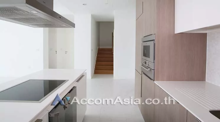 4  2 br Condominium For Sale in Ploenchit ,Bangkok BTS Ratchadamri at 185 Rajadamri AA11763
