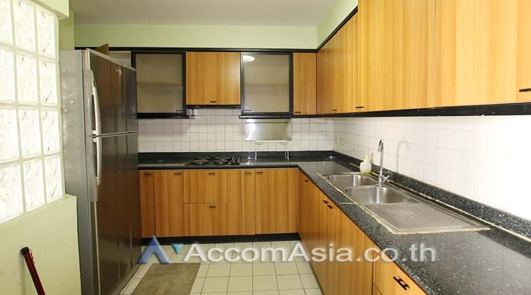 unitPet friendly |  3 Bedrooms  Condominium For Rent & Sale in Sukhumvit, Bangkok  near BTS Ekkamai (AA11769)