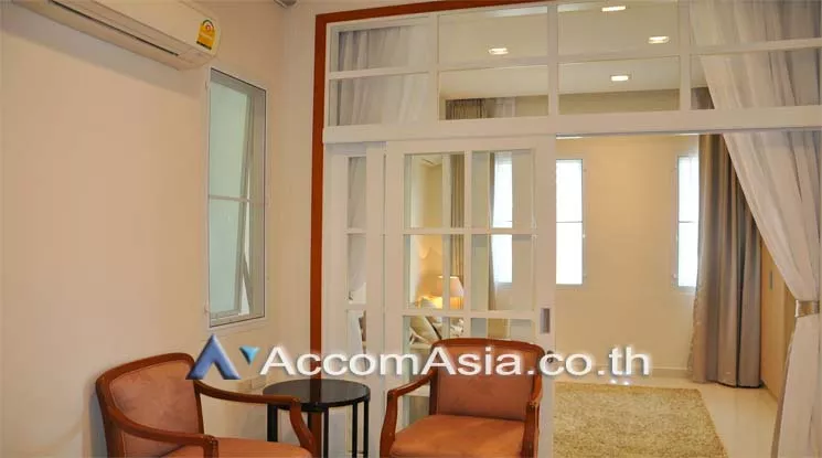  1 Bedroom  Apartment For Rent in Sukhumvit, Bangkok  near BTS Thong Lo (AA11774)
