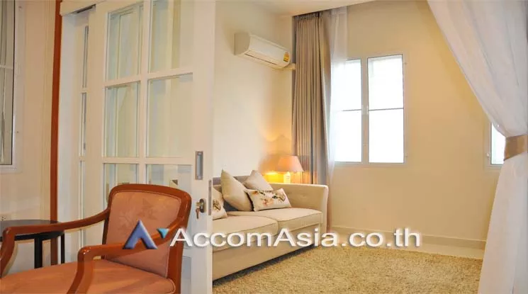  1  1 br Apartment For Rent in Sukhumvit ,Bangkok BTS Thong Lo at Low rise Building AA11774
