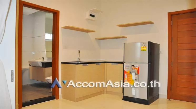 5  1 br Apartment For Rent in Sukhumvit ,Bangkok BTS Thong Lo at Low rise Building AA11774