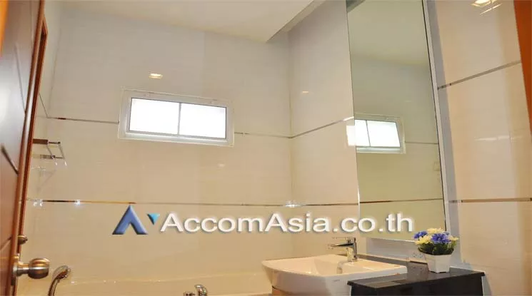 7  1 br Apartment For Rent in Sukhumvit ,Bangkok BTS Thong Lo at Low rise Building AA11774