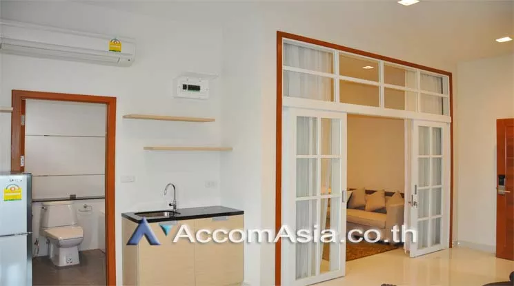  1  1 br Apartment For Rent in Sukhumvit ,Bangkok BTS Thong Lo at Low rise Building AA11775