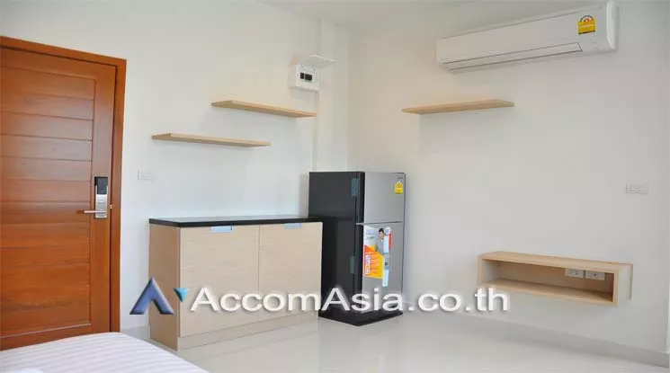  1  Apartment For Rent in Sukhumvit ,Bangkok BTS Thong Lo at Low rise Building AA11776