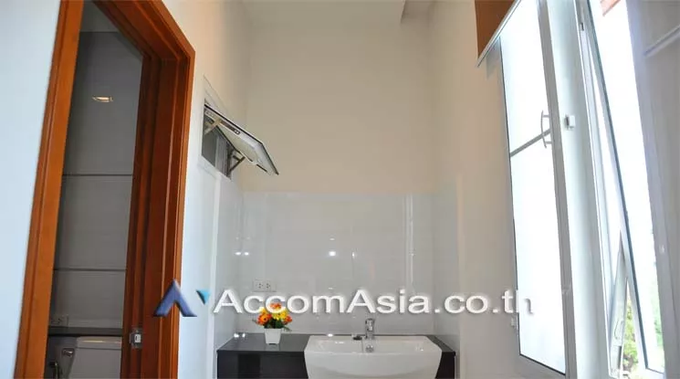 unit Studio  Apartment For Rent in Sukhumvit, Bangkok  near BTS Thong Lo (AA11776)