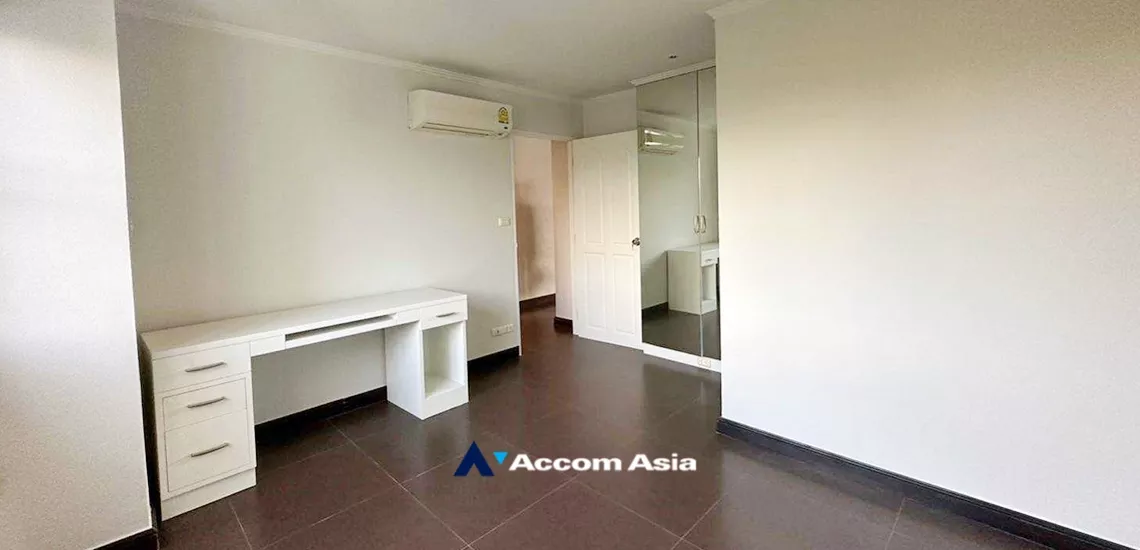 12  3 br Condominium For Rent in Sukhumvit ,Bangkok MRT Phetchaburi at Kiarti Thanee City Mansion AA11801